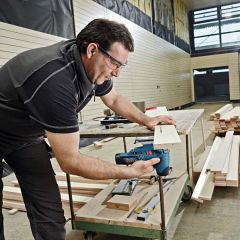 Bosch Professional GST 12 V - 70 3.0AH Akülü Testere