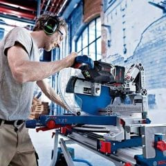 Bosch Professional GCM 18V-305 GDC Akülü Gönye Kesme Makinesi (SOLO)
