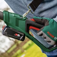 Bosch Universal ChainPole 18 Akülü Teleskopik Ağız Budama Makinesi